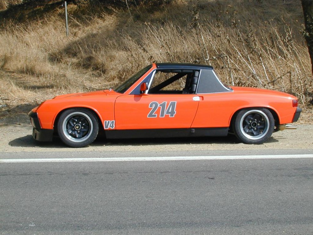 bmw-328i-models-test-out-the-difference-between-all-season-and-winter-tires-video-89316_1