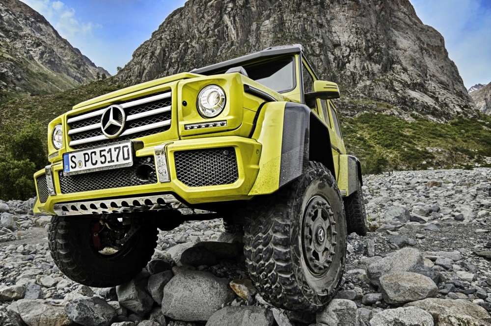 „Mercedes G500 4x4²“ : Mažesnė „G63 AMG 6x6“ versija