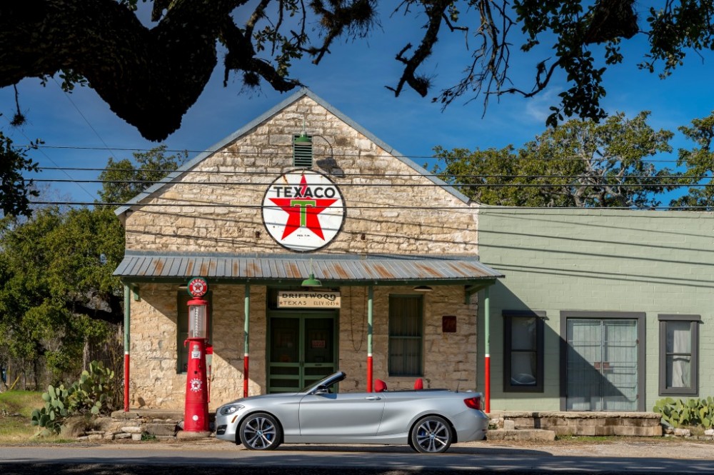 On Location pictures BMW 2 Series Convertible