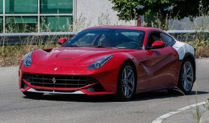 ferrari-f12-m-001-640x426