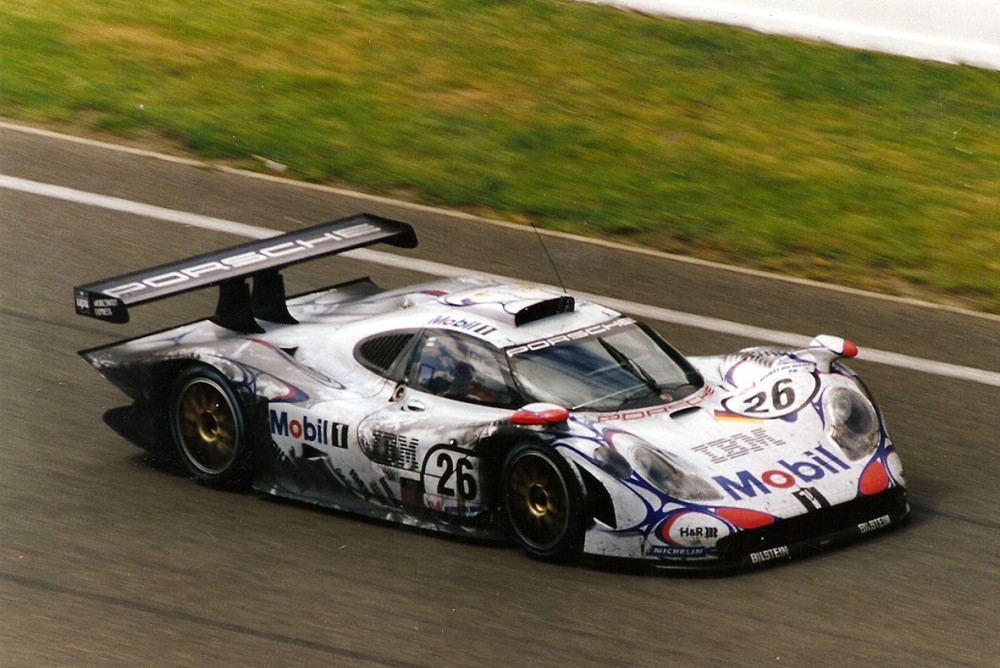 1998LM26_car2