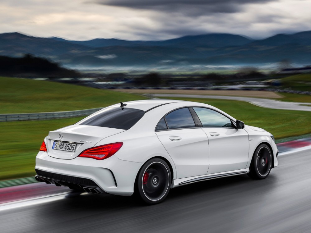 mercedes-benz_cla_45_amg_13