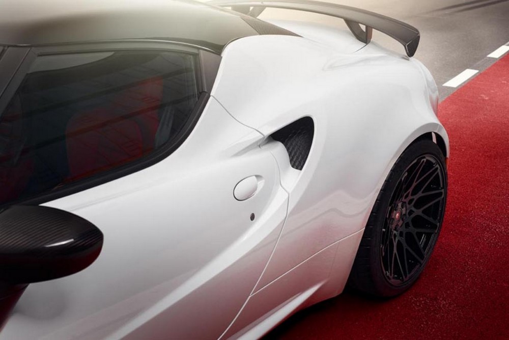 Pogea Racing Alfa Romeo 4C.002 Centurion
