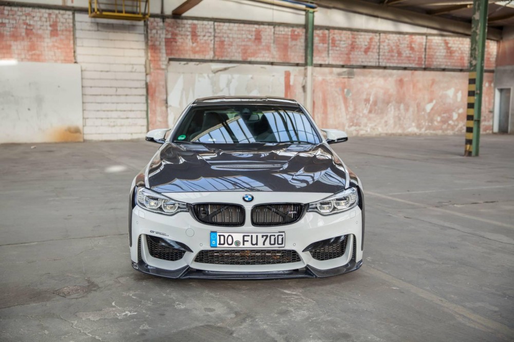 BMW M4 (2)