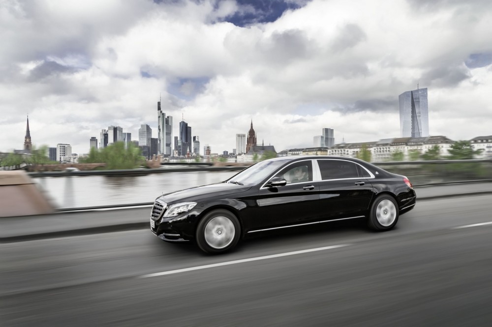 Mercedes-Maybach S 600 Guard.