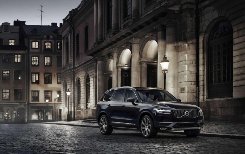 <a href='https://www.autobilis.lt/skelbimai/naudoti-automobiliai/volvo' target='_blank' class='phrase'>Volvo</a> XC90