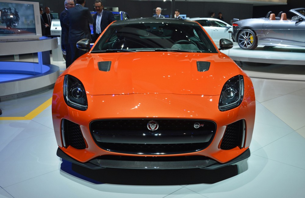 Jaguar F-Type SVR (2)