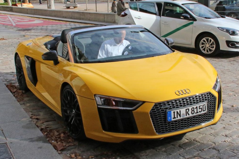 Audi R8 Spider (1)