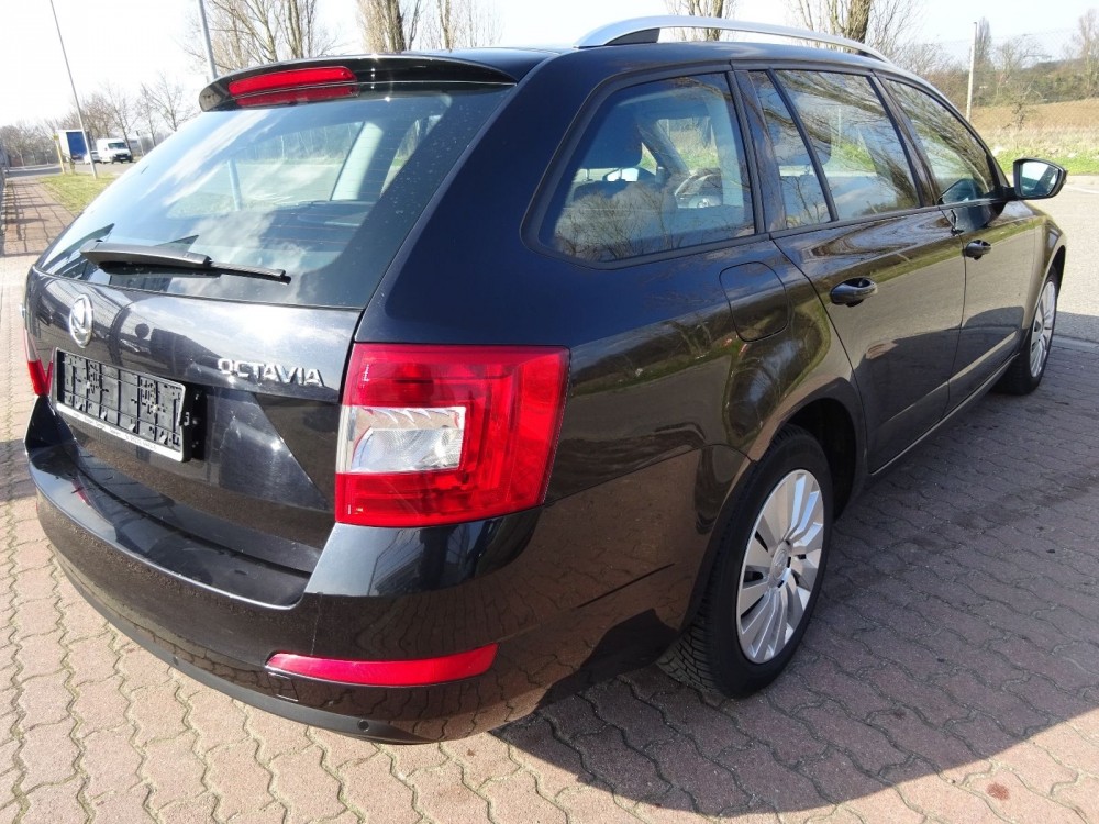 Škoda Octavia (2)