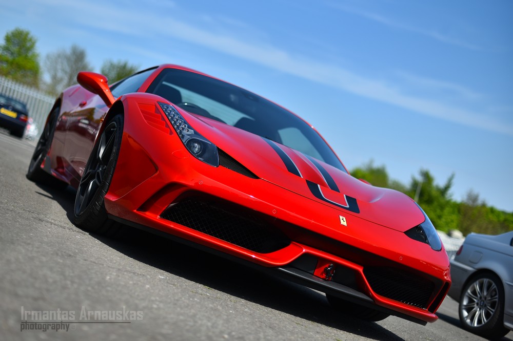 Automanų gatvė : Italijos automobilių industrijos grietinėlė - „Ferrari“ ir „Lamborghini“