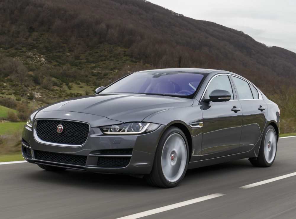 jaguar_xe_portfolio_19