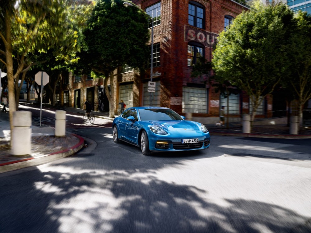 POrsche Panamera (2)