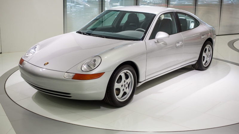 Porsche 989