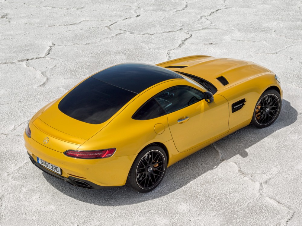 <a href='https://www.autobilis.lt/skelbimai/naudoti-automobiliai/mercedes-benz' target='_blank' class='phrase'>mercedes</a>-amg_gt_45