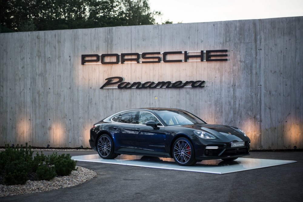Porsche Panamera 11