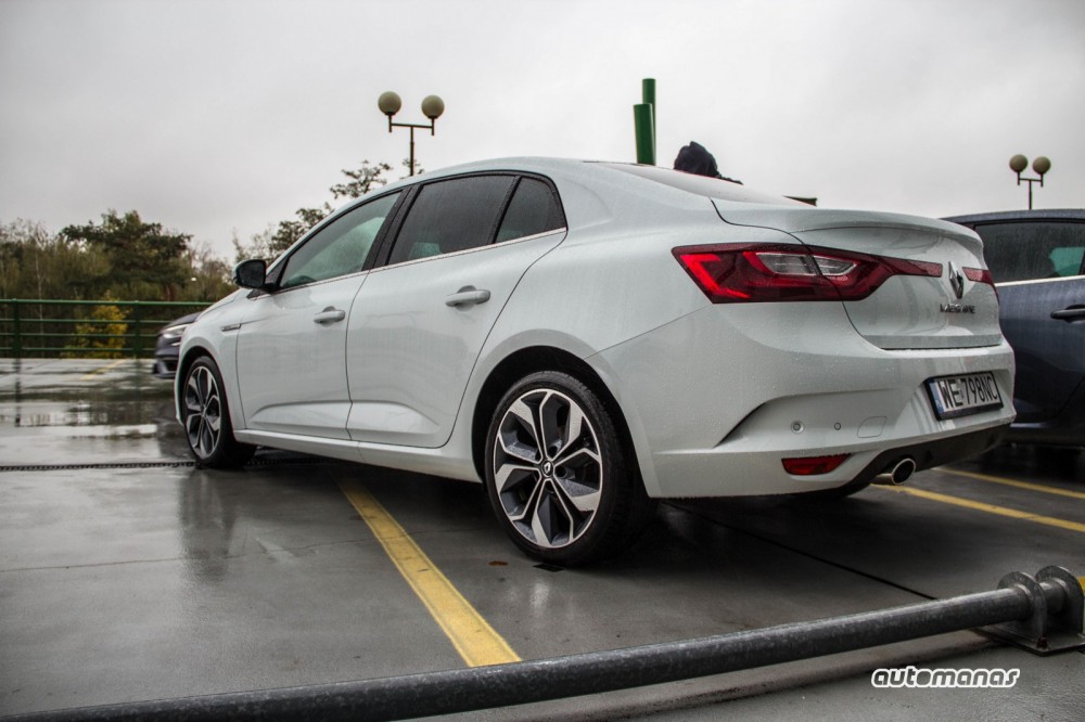 Renault Megane Grand Coupe (14)