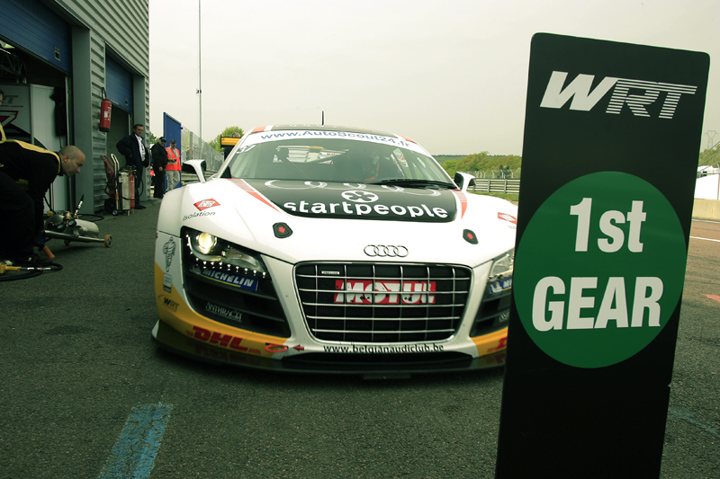 Kokia lenktynių mechaniko