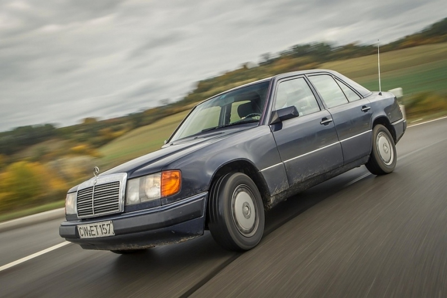 Mercedes Benz 200D (3)