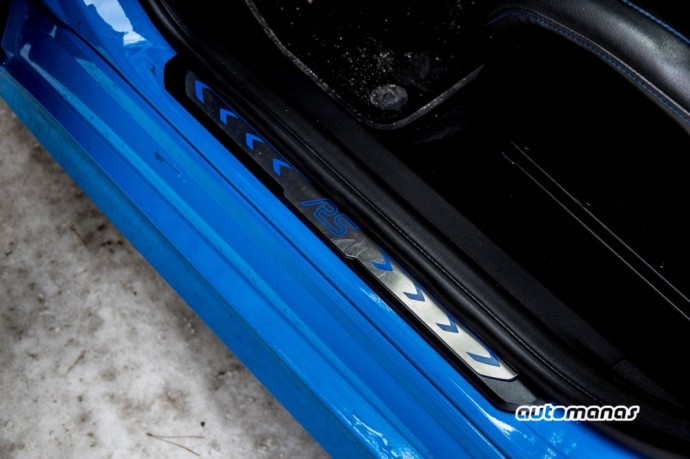 Ford Focus RS slenkstis