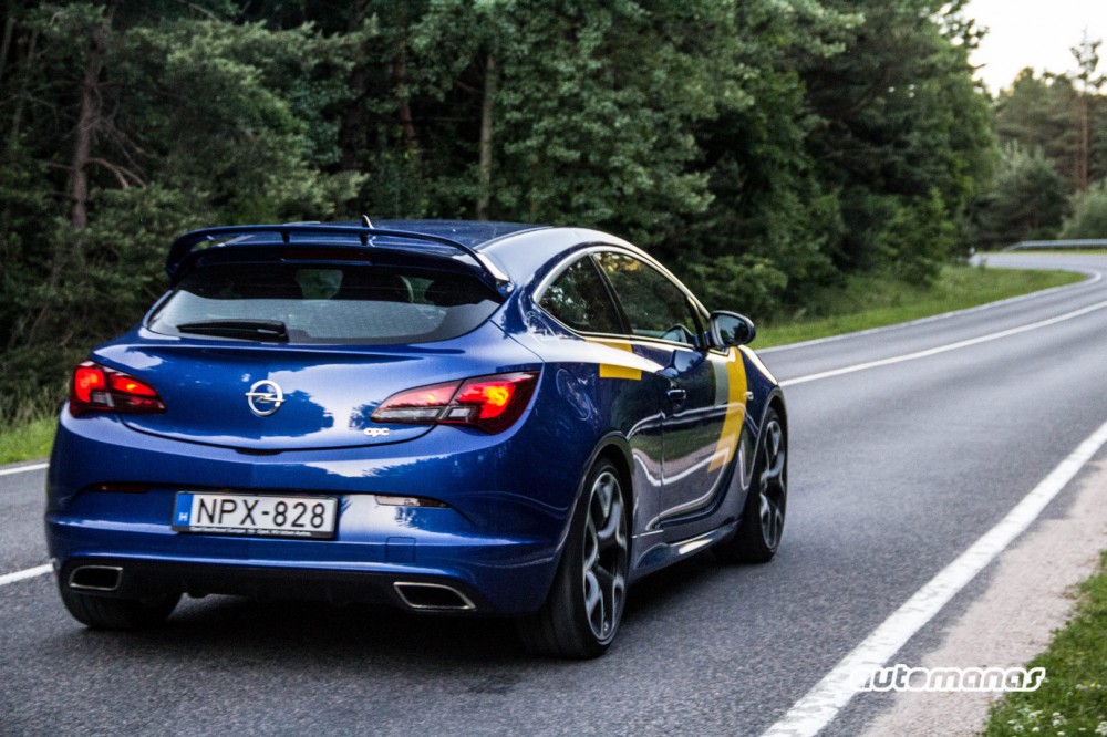 Opel Astra OPC (34)