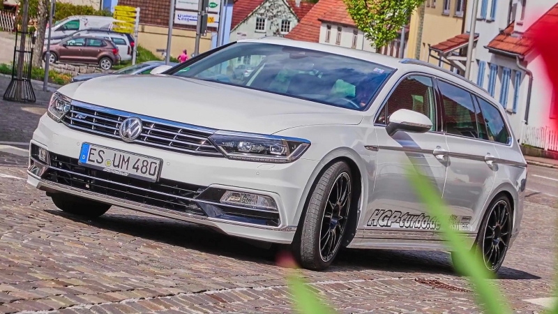 Volkswagen Passat (1)