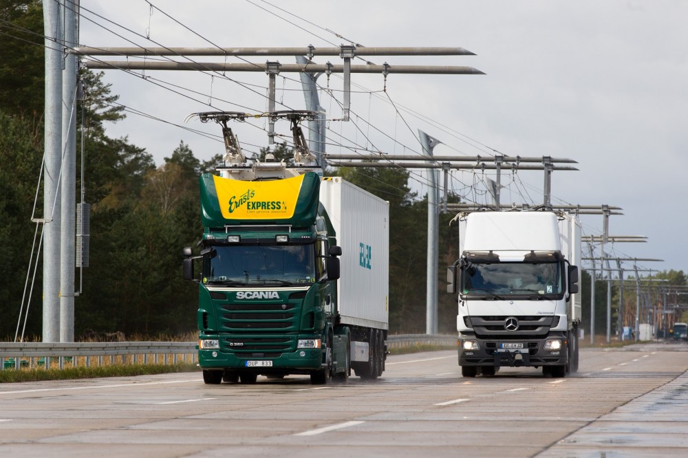 Siemens eHighway: Testfahrt mit Bundesumweltministerin Hendricks / Siemens eHighway: Test drive with Federal Environment Minister Hendricks