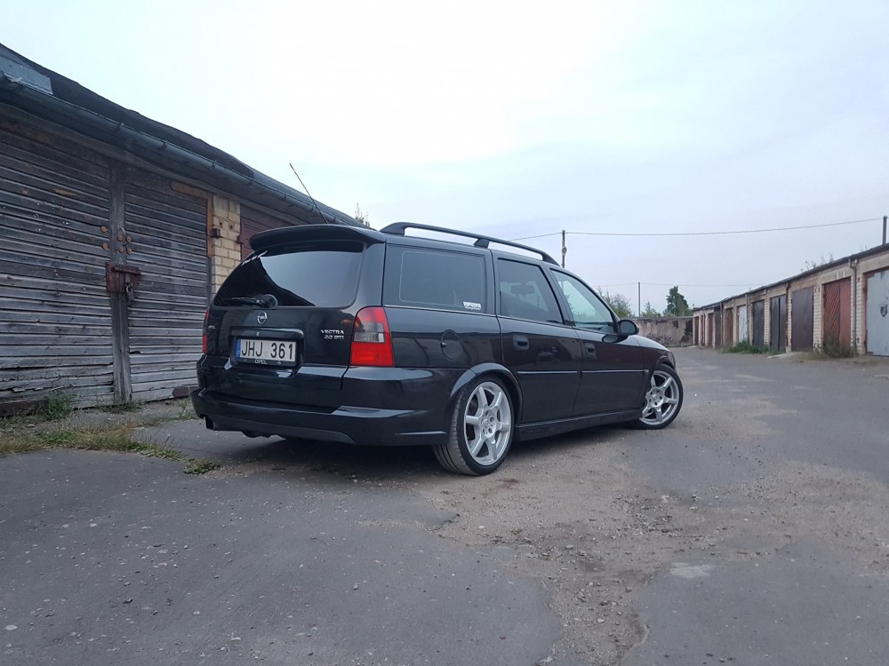 Opel Vectra (3)