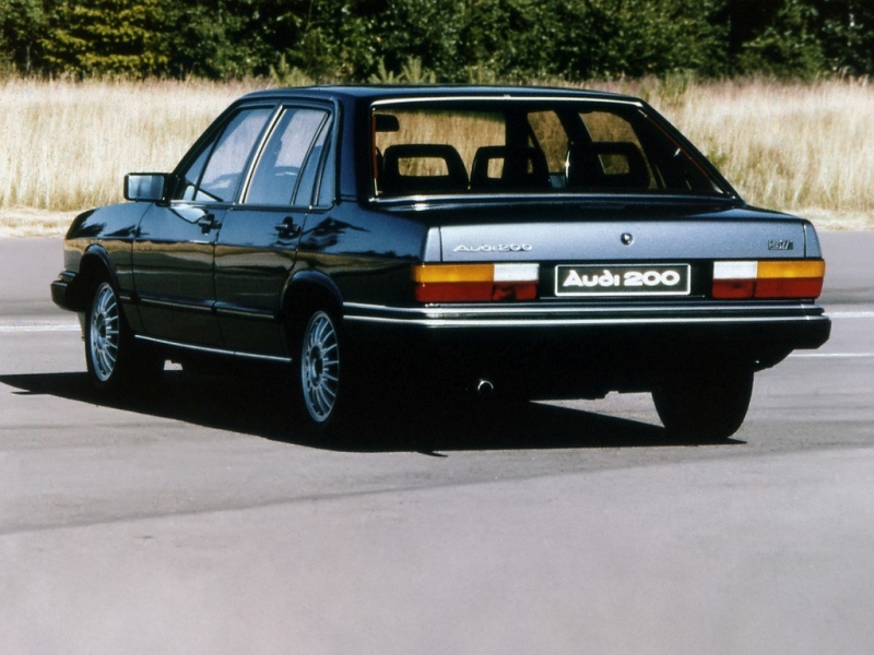 Audi 200 (2)