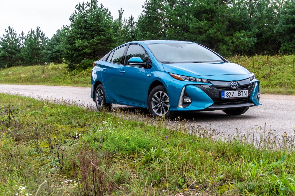 Toyota Prius Plug-In Hybrid testas