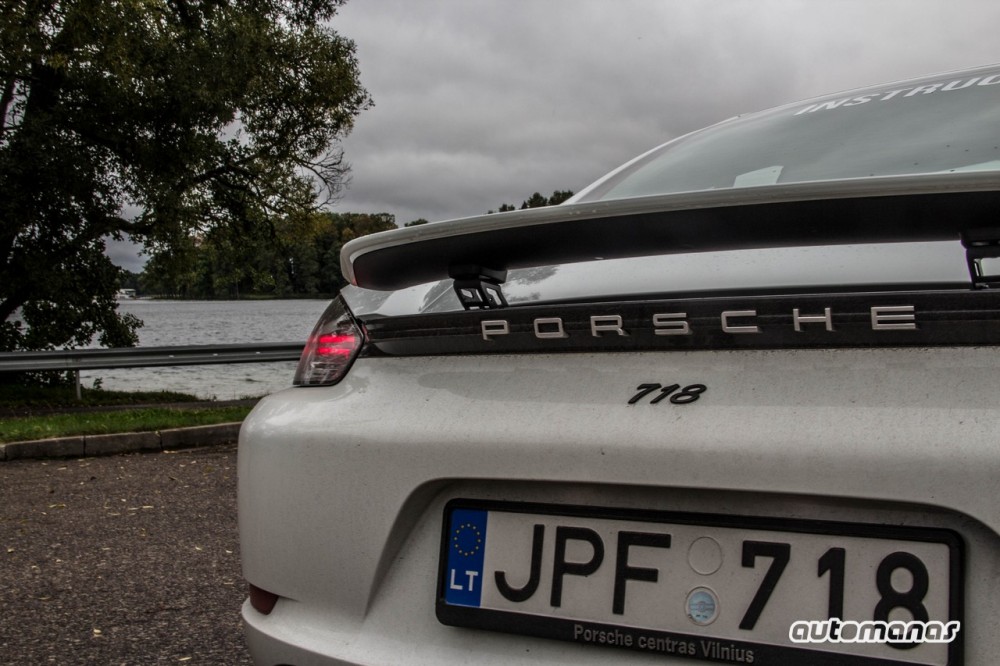 Porsche 718 Cayman S (8)