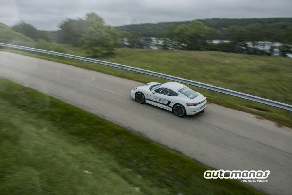 Porsche 718 Cayman S (5)