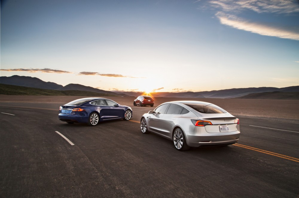 <a href='https://www.autobilis.lt/skelbimai/naudoti-automobiliai/tesla' target='_blank' class='phrase'>Tesla</a>