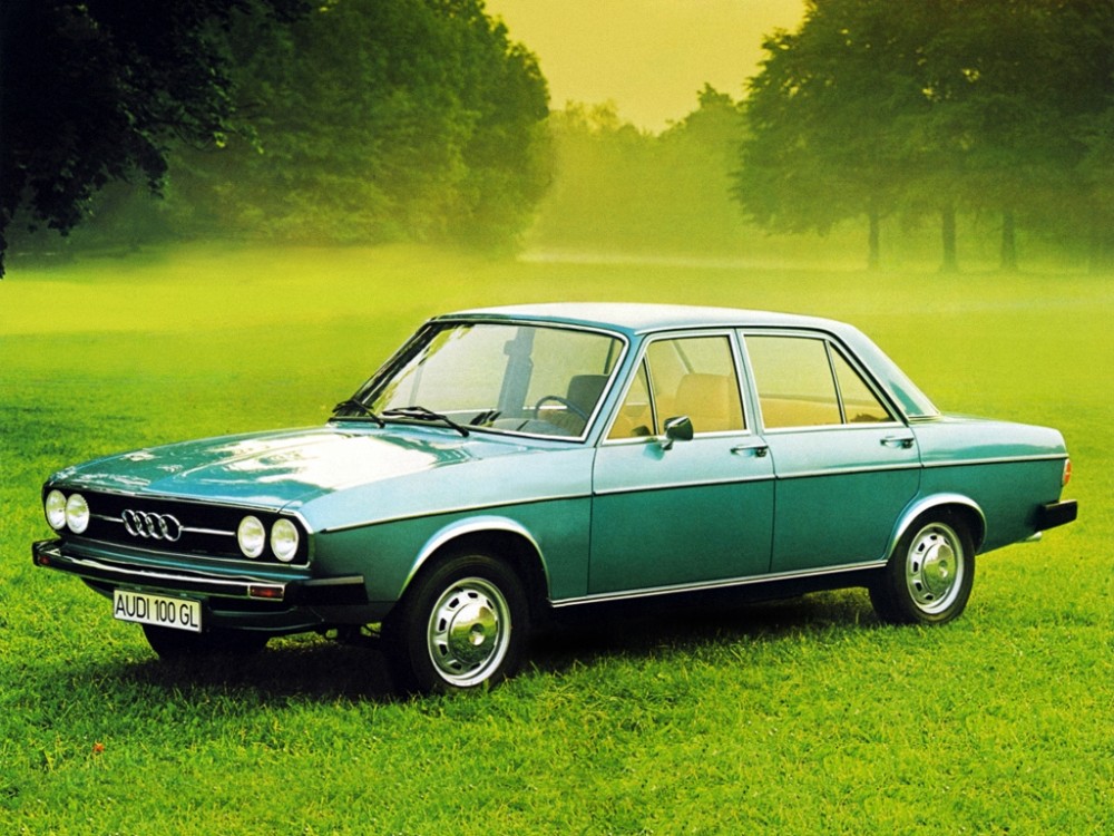 Audi 100 C1