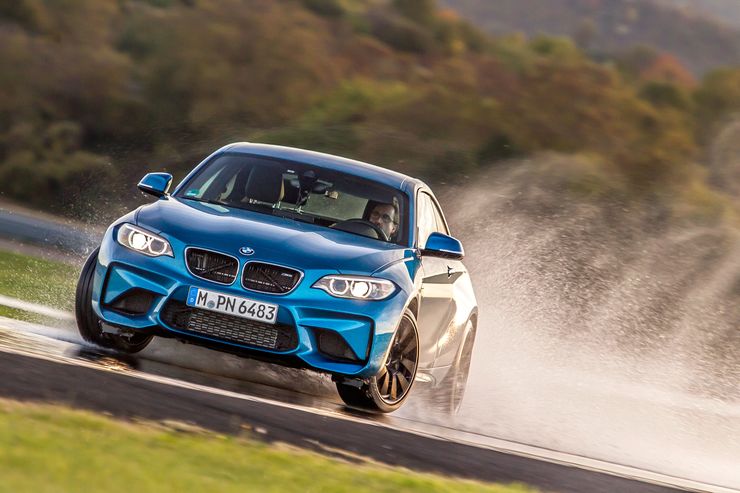 BMW M2 4