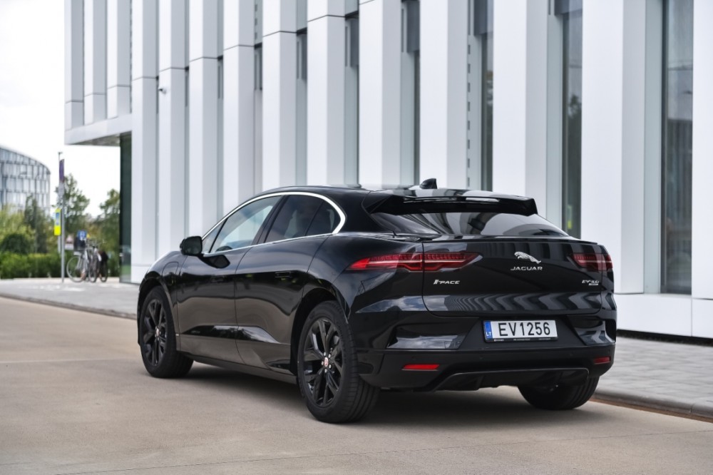 Jaguar I-Pace (6)