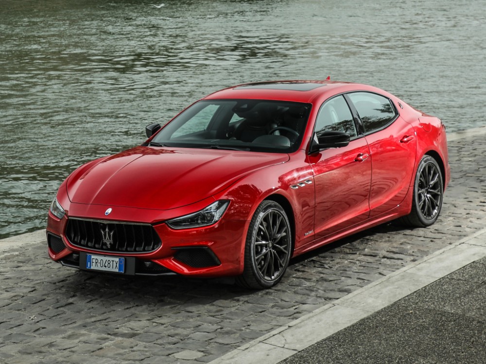 Maserati Ghibli S Q4 GranSport Nerissimo Pack