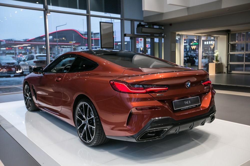 BMW_8_Series 4