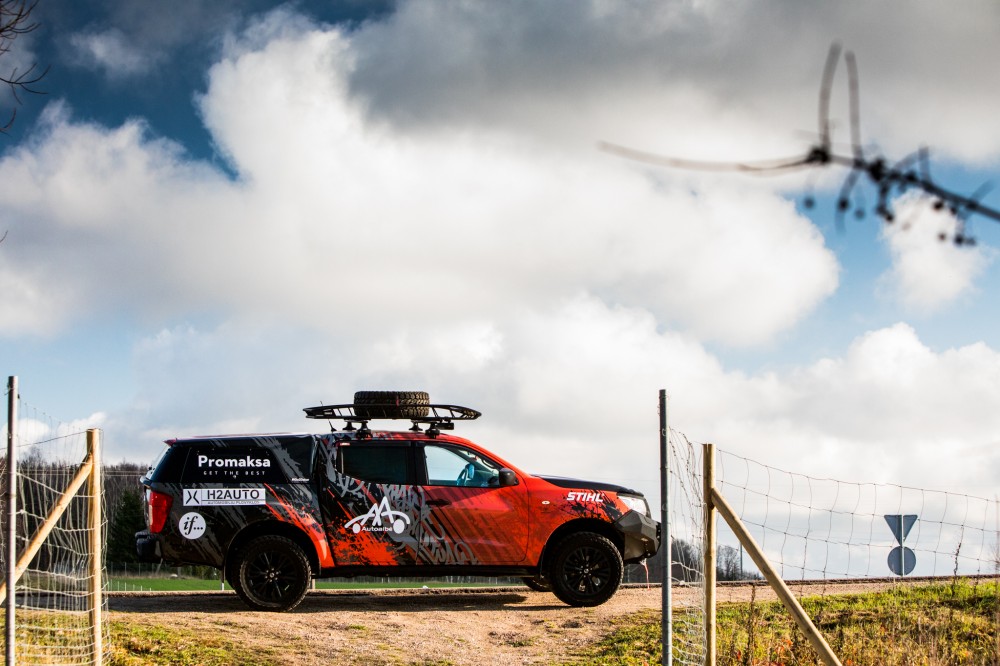 iGo2Dakar <a href='https://www.autobilis.lt/skelbimai/naudoti-automobiliai/nissan' target='_blank' class='phrase'>Nissan</a> Navara (1)