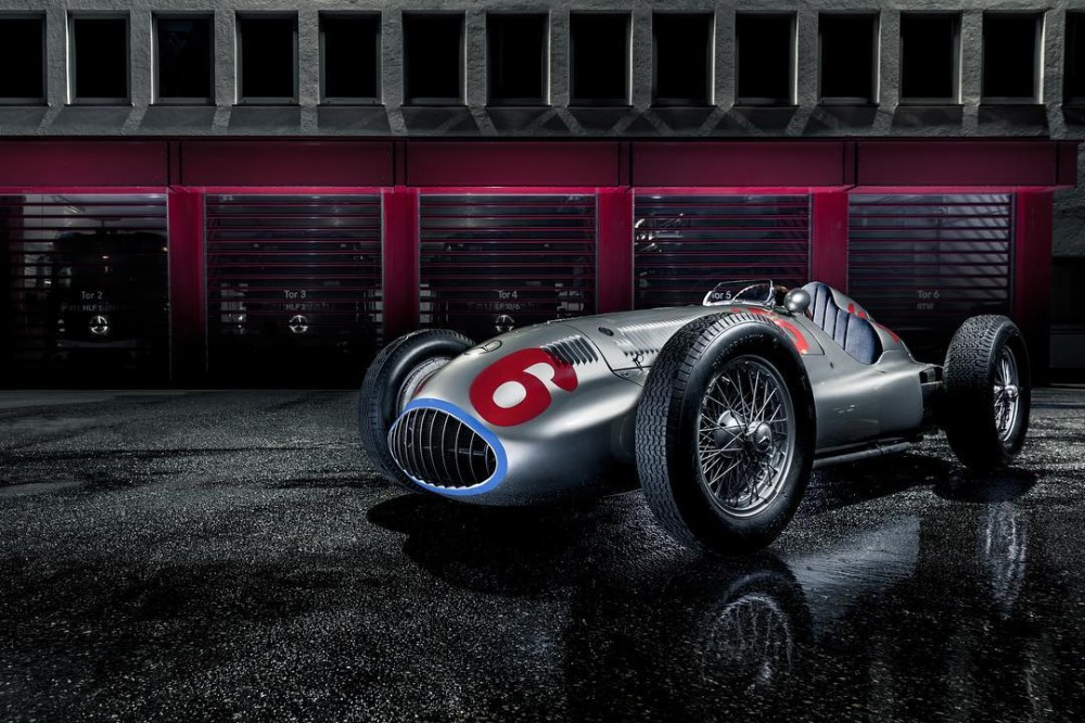 <a href='https://www.autobilis.lt/skelbimai/naudoti-automobiliai/mercedes-benz' target='_blank' class='phrase'>Mercedes-Benz</a> 1,5-l-Rennwagen W 165
