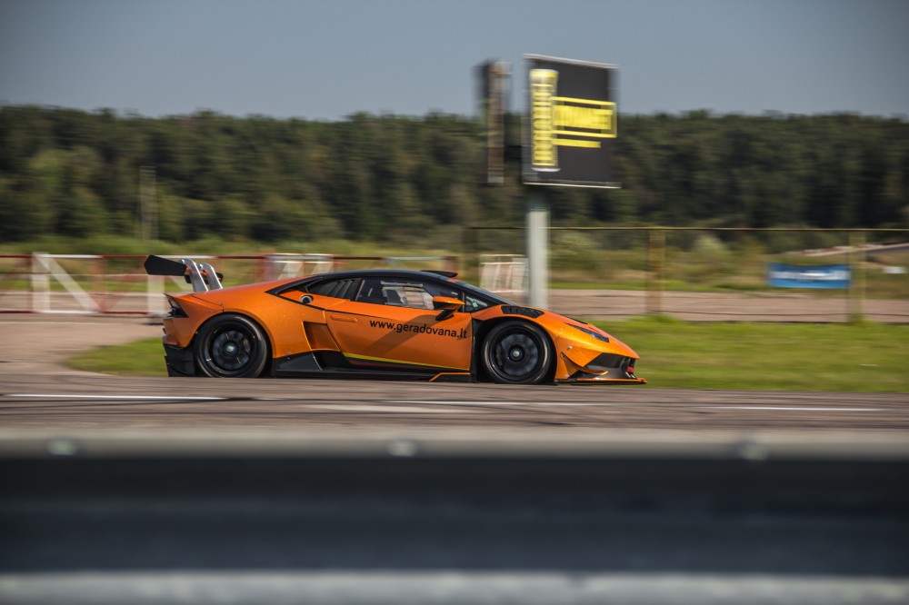 Lamborghini Huracan Super Trofeo 