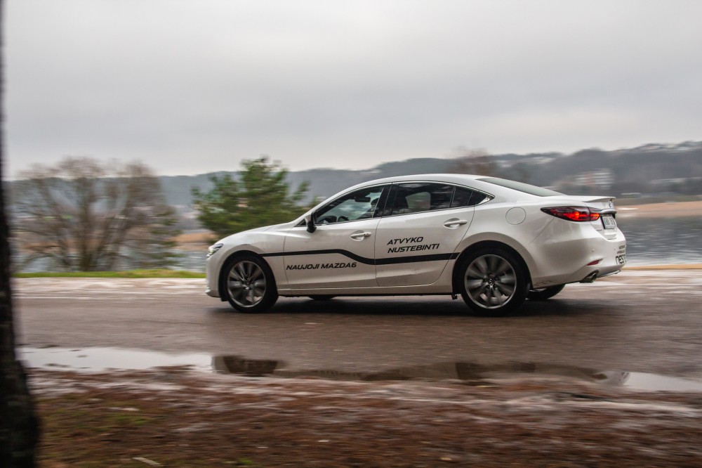 Palyginamasis testas: Mazda 6 prieš Peugeot 508