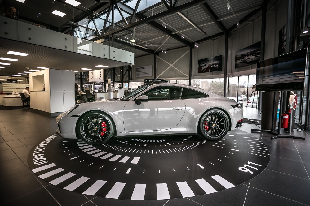 Į Vilnių atvykęs naujos kartos Porsche 911