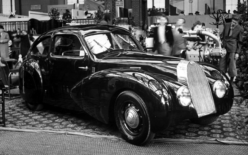 Bugatti Type 73 Paryžiaus automobilių parodoje