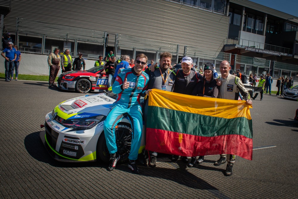 Jungtinis „GSR Motorsport“ ir „Energizer Racing“ komandų ekipažas