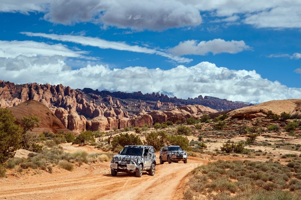 Naujos kartos Land Rover Defender