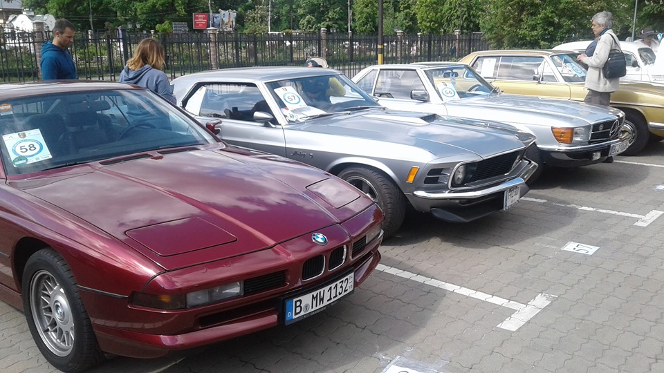 <a href='https://www.autobilis.lt/skelbimai/naudoti-automobiliai/bmw' target='_blank' class='phrase'>BMW</a> 8 ir <a href='https://www.autobilis.lt/skelbimai/naudoti-automobiliai/ford' target='_blank' class='phrase'>Ford</a> Mustang