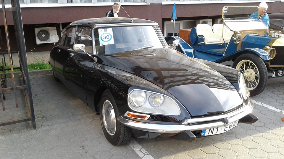 <a href='https://www.autobilis.lt/skelbimai/naudoti-automobiliai/citroen' target='_blank' class='phrase'>Citroen</a> DS