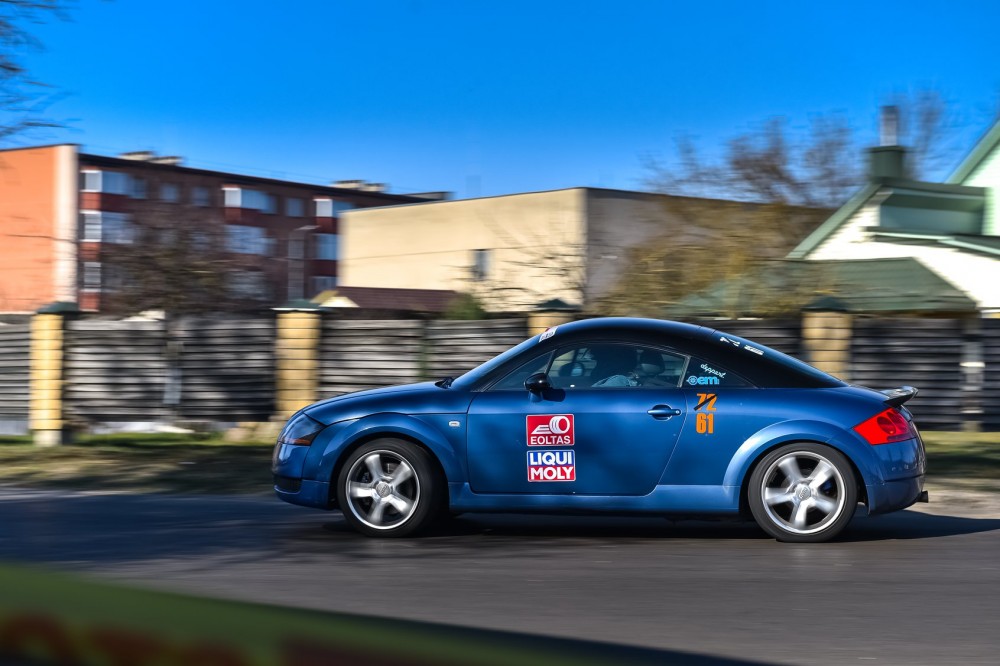 <a href='https://www.autobilis.lt/skelbimai/naudoti-automobiliai/audi' target='_blank' class='phrase'>Audi</a> TT