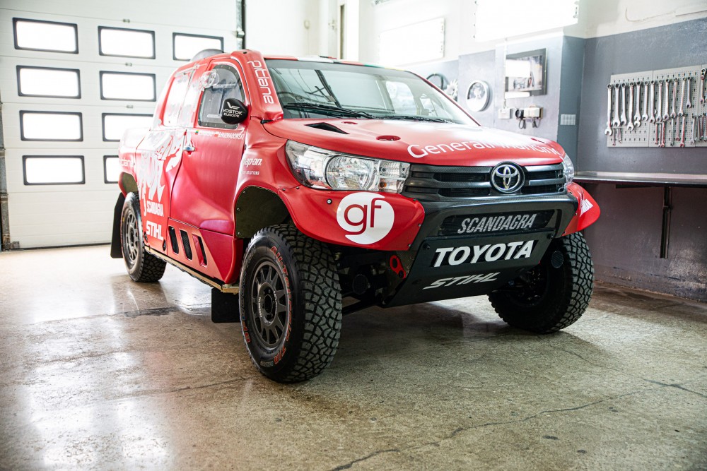 Benedikto Vanago Toyota Hilux