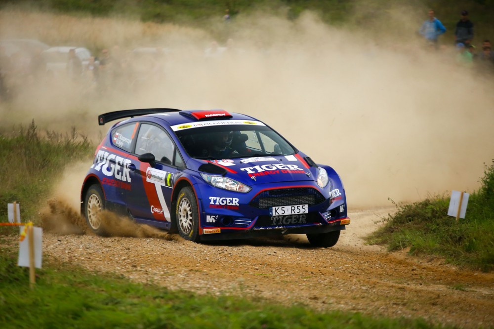 <a href='https://www.autobilis.lt/skelbimai/naudoti-automobiliai/ford' target='_blank' class='phrase'>Ford</a> Fiesta R5